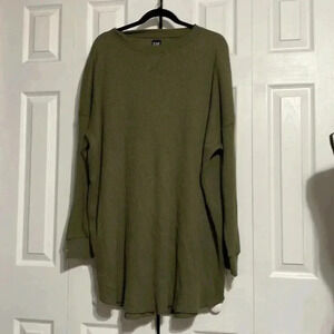 Gap Mens green long sleeve sleeve tee shirt